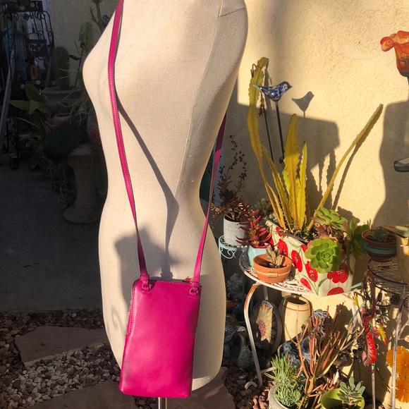 Tory Burch cell phone crossbody purse - Picture 5 of 7